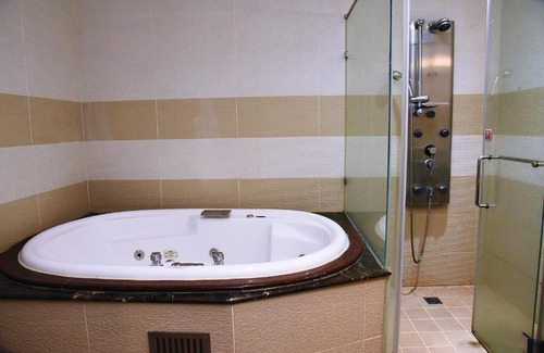 Yilan Hotel | England Business Motel