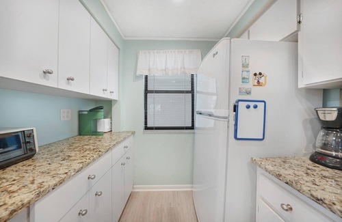 Englewood Condo | Englewood Beach -Sandpiper Key - Walking distance to the Beach, and Restaurants