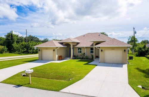 Englewood East Villa | Englewood Villa w/Lanai & Garage