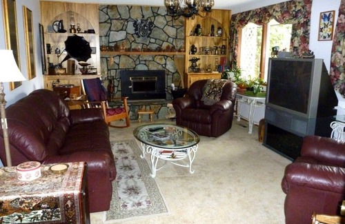 South Lethbridge Bed & Breakfast | Enid's Bed and Breakfast