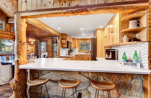 Breckenridge Cabin | Enjoy a quaint cabin that offers modern luxury!