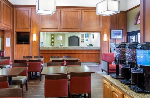 The East Side Apartment | Enjoy a relaxing stay in the Bay Area