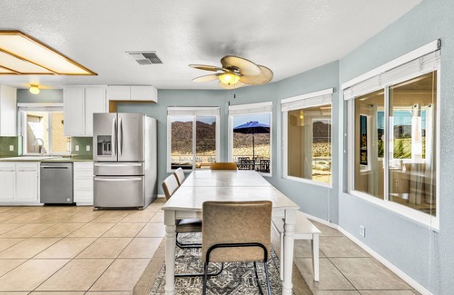 Joshua Tree House | Enjoy a relaxing a stay in the ❤️ of Joshua Tree.