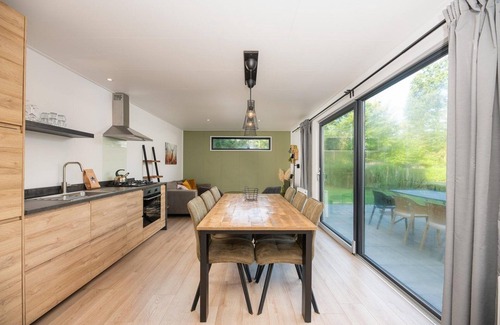 Lieren House | Enjoy a relaxing holiday in a spacious and comfortable chalet at the edge of the Veluwe forest.