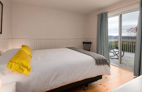 Baie-St-Paul Ski Chalet | Enjoy a stay in the heart of our kennel, in our comfortable chalet located in th