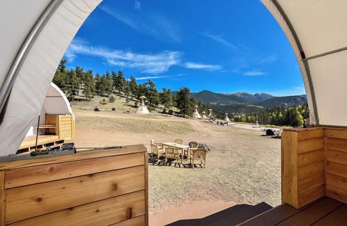Jefferson House | Enjoy a "Weekend in the Wild" in a Conestoga Wagon [2]