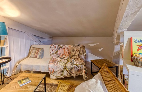 Marssac-sur-Tarn Apartment | Enjoy a wonderful vacation in this charming vacation apartment.