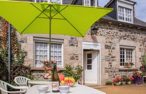 Planguenoual House | Enjoy a wonderful stay in this charming vacation home.