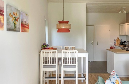 Husen House | Enjoy an unforgettable vacation in this inviting vacation home.