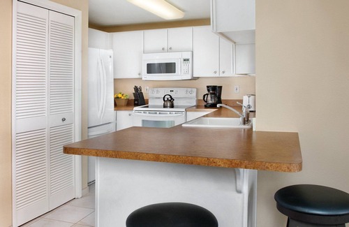 Oceanside Resort | Enjoy boating and beach pleasures?