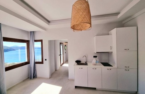 Lichnos RV Rental | Enjoy Lichnos Bay Village, Camping, Hotel & Apartments