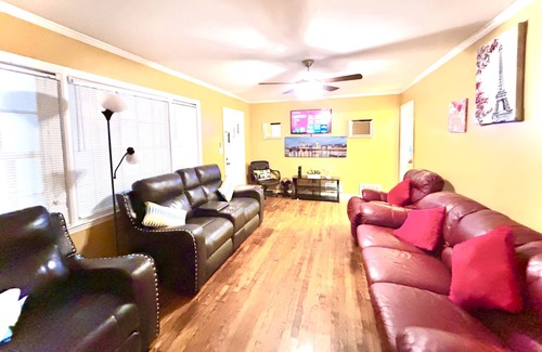 Stockbridge House | [Enjoy Little🥳🎉🎊🤳Event]3BR/1.5 BT🔺Private Home🏘 D-Patio/Fenced@ATL-🌆✈🎡⚽️