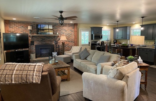 Jamestown House | Enjoy Nature In Style!