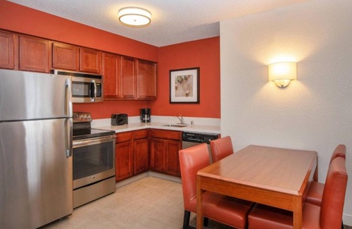 Newark House | Enjoy our perfect location, ideally situated between San Jose