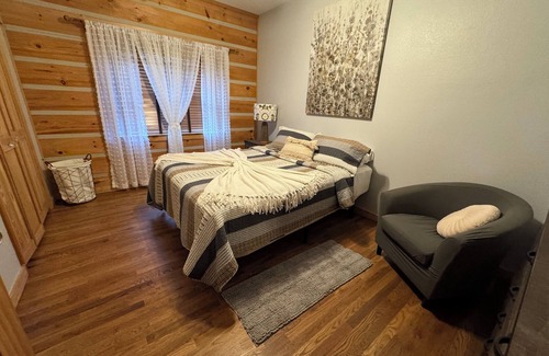 Todd Cabin | Enjoy our picturesque acres and expansive front lawn and beautiful lodge.