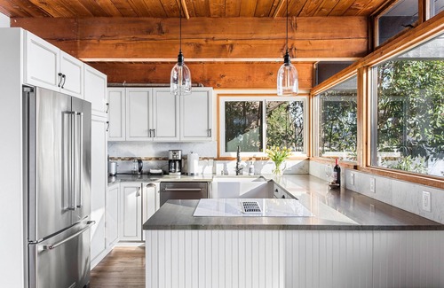 Bellevue House | Enjoy Paradise on Lake Sammamish