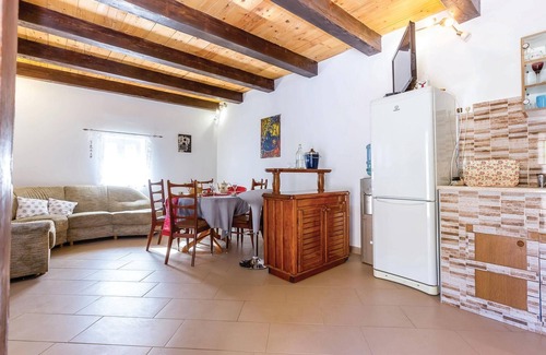 Novi Vinodolski House | Enjoy peace and relaxation in this traditional and pleasant holiday home with a wonderful view.