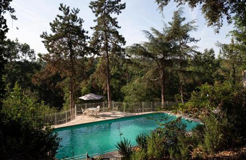 Serignac Cabin | Enjoy spring at Chateau de Monbrison, apartment for four guests