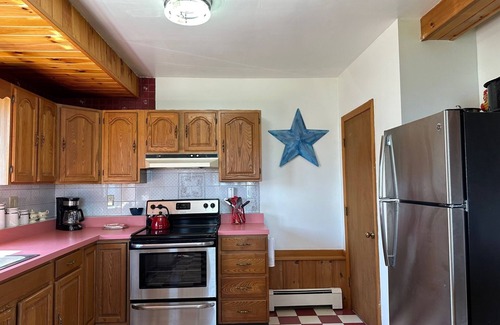 Mid-Coast and Islands Cottage | Enjoy Stunning Ocean Views & Coastal Access at Sea Mist Overlook!