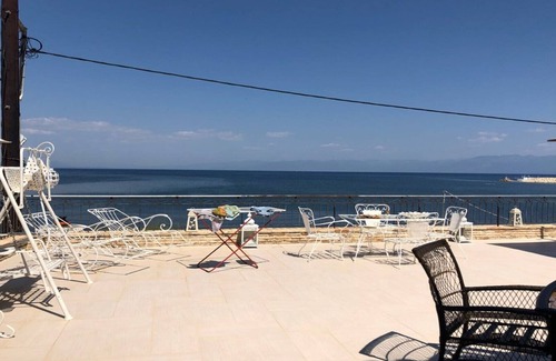 Koroni House | Enjoy the beauty of Koroni and the Messinia region in comfort and style.