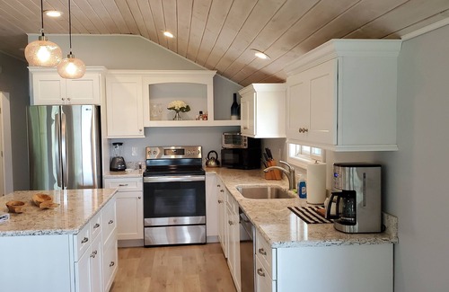 Broadalbin House | -Enjoy the Lake Life in Luxury - Galway Lake Private Waterfront