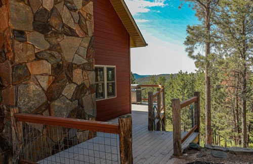 Custer Cabin | Enjoy the quiet at Hog Heaven