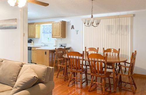 Thornhurst House | Enjoy This Arrowhead Lake Dog Friendly Ranch