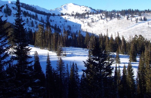 Park Meadows Condo | Enjoyable Park City rental-5 minute walk to the PCMARC center on the free city s