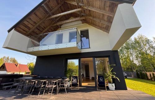Winiec Villa | Enklawa Winiec - nowoczesny dom nad jeziorem, 6 sypialni, jacuzzi