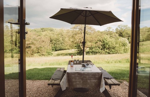 Brecon Cabin | Ensuite Cabin with Stunning Brecon Beacons Views