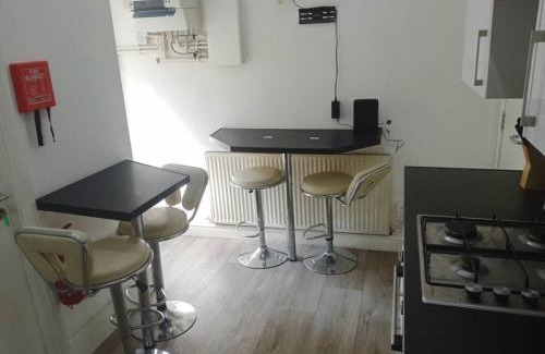 Burnley House | Ensuite Double-bed H3 close to Burnley city centre