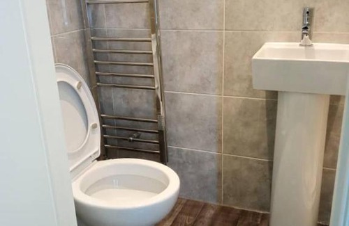 Burnley House | Ensuite double-bed (R4) close to Burnley city centre