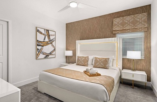 Florida Center Hotel | Entertainment-Filled Getaway with Private Pool, Arcade & Resort Perks
