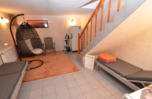 Hostivice Apartment | Enticing Apartment in Hostivice with Sauna