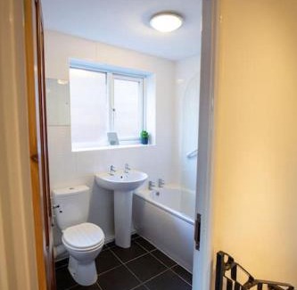 Audenshaw Apartment | Entire 1 Bedroom House in Manchester