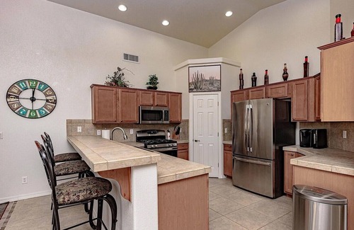 Fort Mohave House | Entire 2,379 sqft house with a lot of amenities!