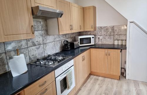 St. Michael's House | Entire 3 bedroom home with Parking in Welling, London, UK