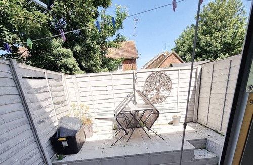 Margate Apartment | Entire apartment with sun filled private garden