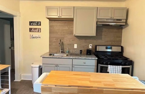 Clayton Apartment | Entire Apartment with private entrance and backyard oasis