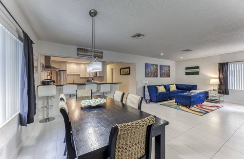 Lauderdale Beach House | Entire BEACH HOUSE on Ocean Blvd Fort Lauderdale!