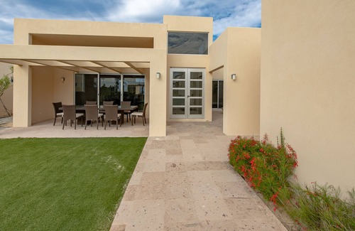 La Ribera House | Entire Beachfront Villa with Private Swimming Pool / casatranquildad.com
