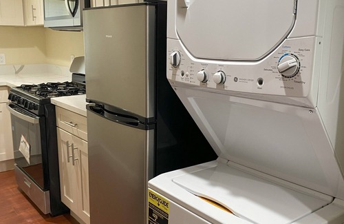 Southeastern Sacramento Apartment | Entire cozy studio w/separate entrance w/in walking distance to UCD Med Ctr