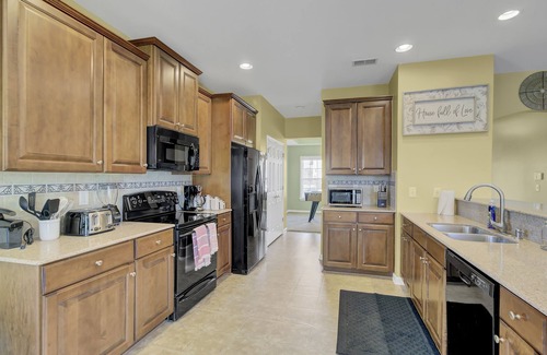 Summerville House | ENTIRE ENJOYABLE HOUSE WITH PLAY BOARDS IN SUMMERVILLE 5BEDROOM