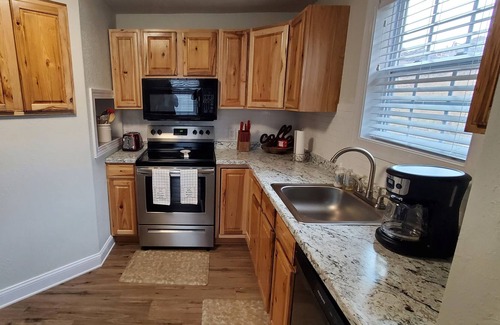 Hendersonville Cottage | Entire furnished cottage in Hendersonville near Asheville