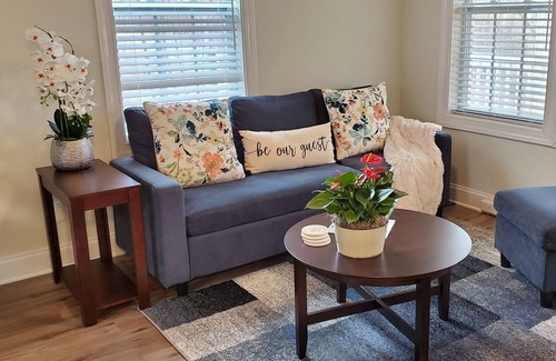Hendersonville Cottage | Entire furnished cottage in Hendersonville near Asheville