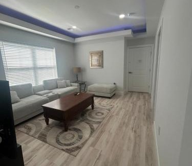 Dunn Loring Apartment | Entire Guest Suite w Elevator - private and Independant