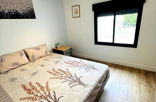 Tremblay-en-France Bed & Breakfast | Entire Home & Breakfast , 10 Mins CDG Aéroport, Parc de Expo, 25 Mins Disneyland