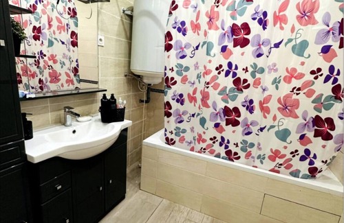 Tremblay-en-France Bed & Breakfast | Entire Home & Breakfast , 10 Mins CDG Aéroport, Parc de Expo, 25 Mins Disneyland