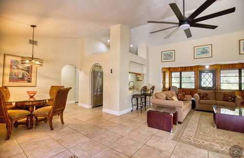 Englewood House | Entire home in quiet neighborhood near beach