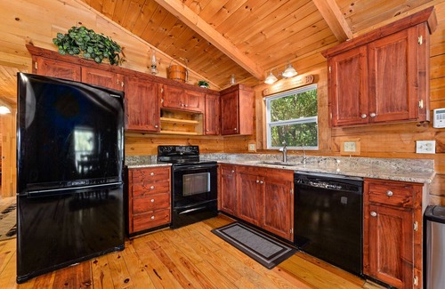 Johnson County House | Entire Home near off 50 HWY near KC, Lee's Summit, Kingsville, Warrensburg,